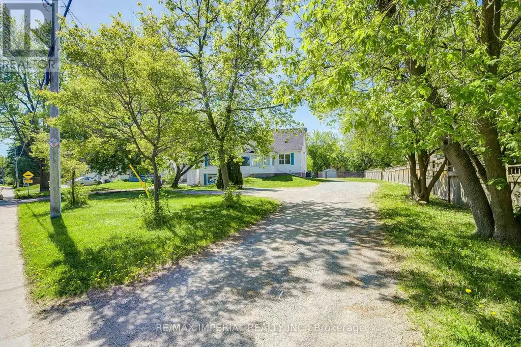 49 Sunset Beach Road, Richmond Hill (Oak Ridges Lake Wilcox)